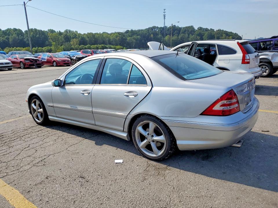 2005 Mercedes-benz C მანქანა იყიდება აუქციონზე, vin: WDBRF40J15G619022, აუქციონის ნომერი: 68679326