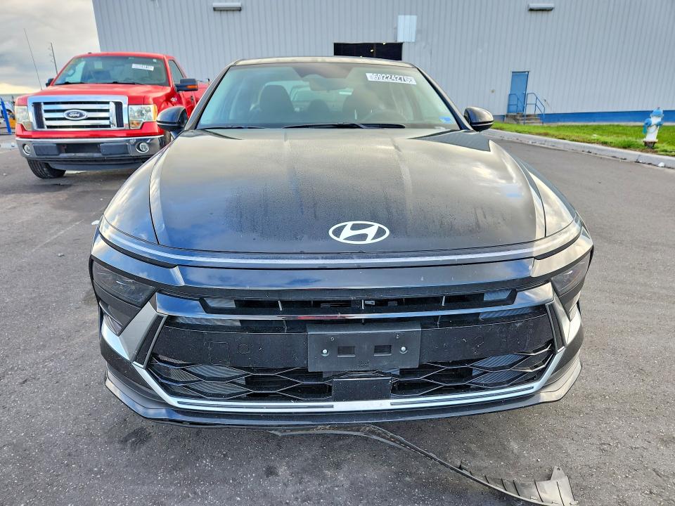2026 Hyundai Sonata Hybrid მანქანა იყიდება აუქციონზე, vin: KMHL24JJ1TA166673, აუქციონის ნომერი: 69224276