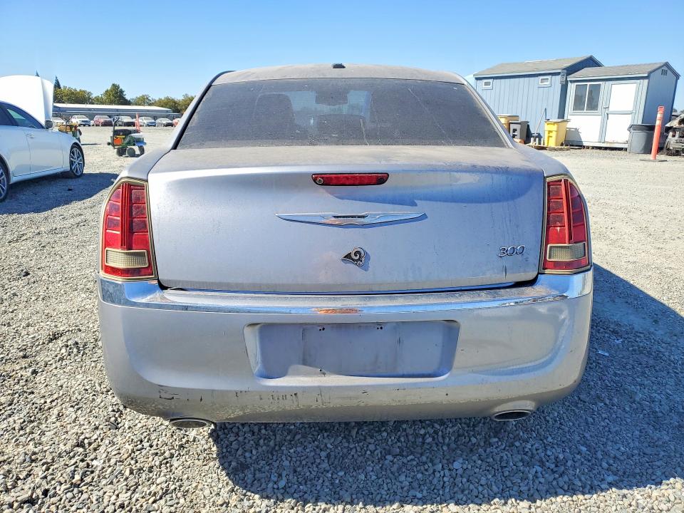 70327456 :رقم المزاد ، 2C3CA5CG6BH531190 vin ، 2011 Chrysler 300 مزاد بيع