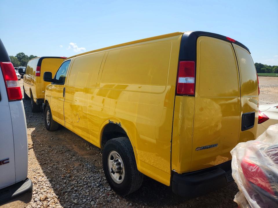 67112616 :رقم المزاد ، 1GCWGAFP5M1166434 vin ، 2021 Chevrolet Express G2500 مزاد بيع