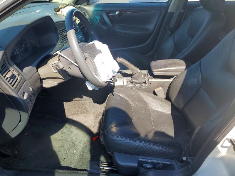 2001 Volvo V70 მანქანა იყიდება აუქციონზე, vin: YV1SW58D811140766, აუქციონის ნომერი: 67640046