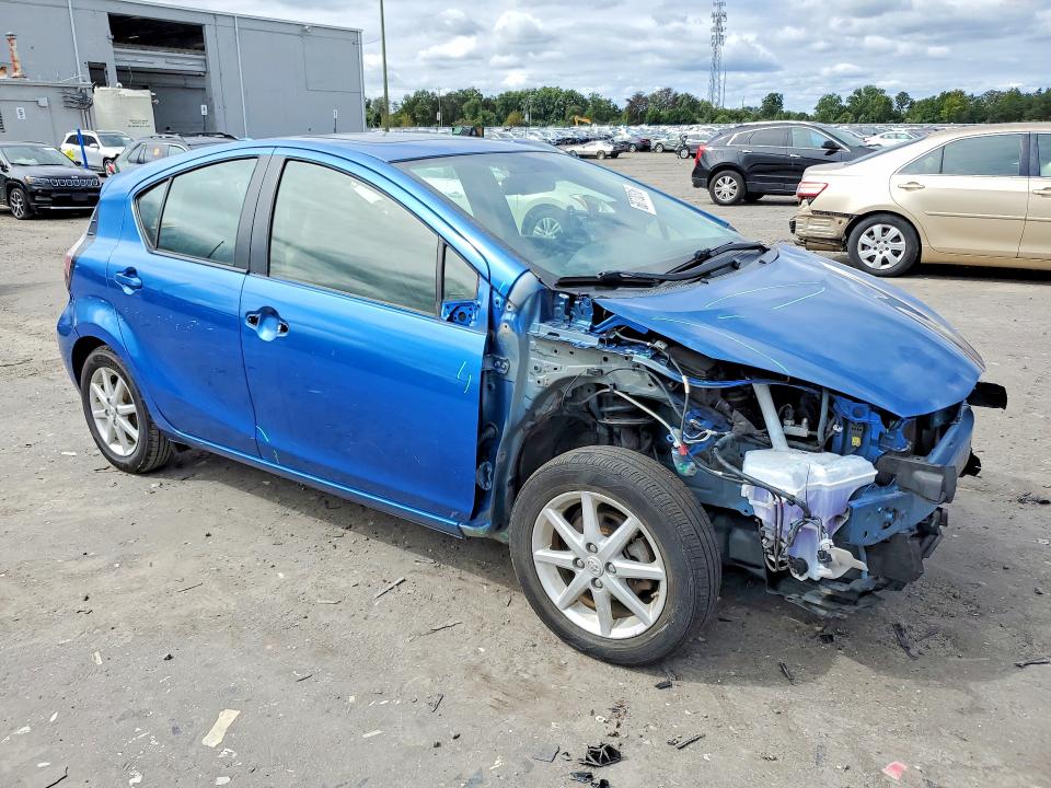 Продажа на аукционе авто 2015 Toyota Prius C, vin: JTDKDTB36F1110060, номер лота: 68770316