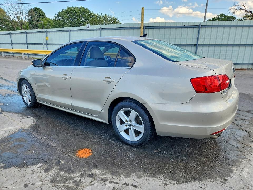 2013 Volkswagen Jetta მანქანა იყიდება აუქციონზე, vin: 3VWLL7AJ4DM232704, აუქციონის ნომერი: 68572806