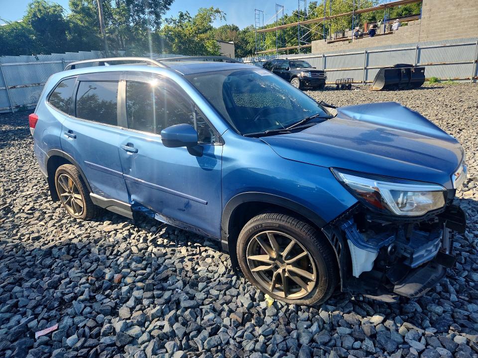 67820896 :رقم المزاد ، JF2SKAUC4KH568139 vin ، 2019 Subaru Forester مزاد بيع