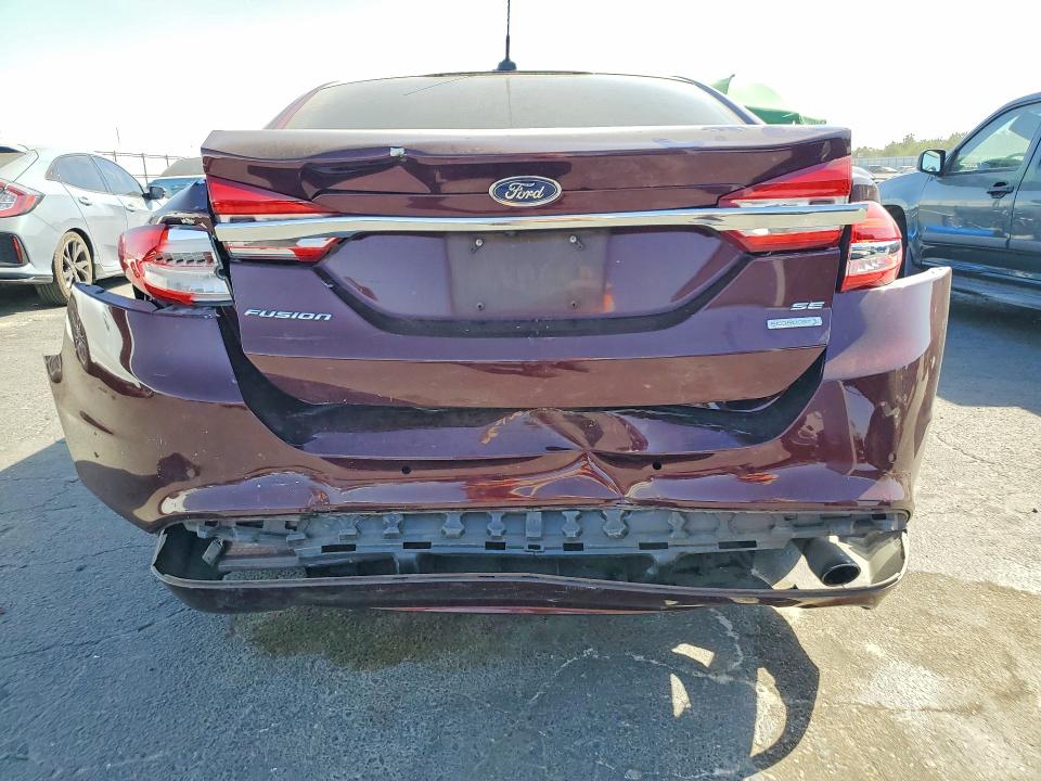 68443076 :رقم المزاد ، 3FA6P0HD6JR167998 vin ، 2018 Ford Fusion مزاد بيع