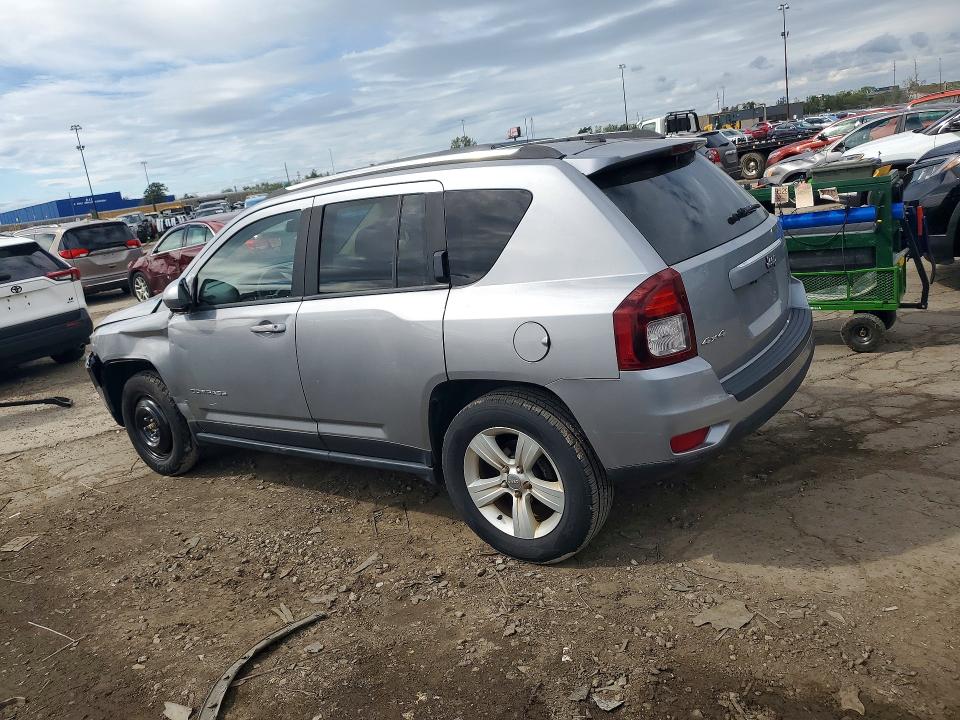 68735616 :رقم المزاد ، 1C4NJDEB0FD163172 vin ، 2015 Jeep Compass مزاد بيع