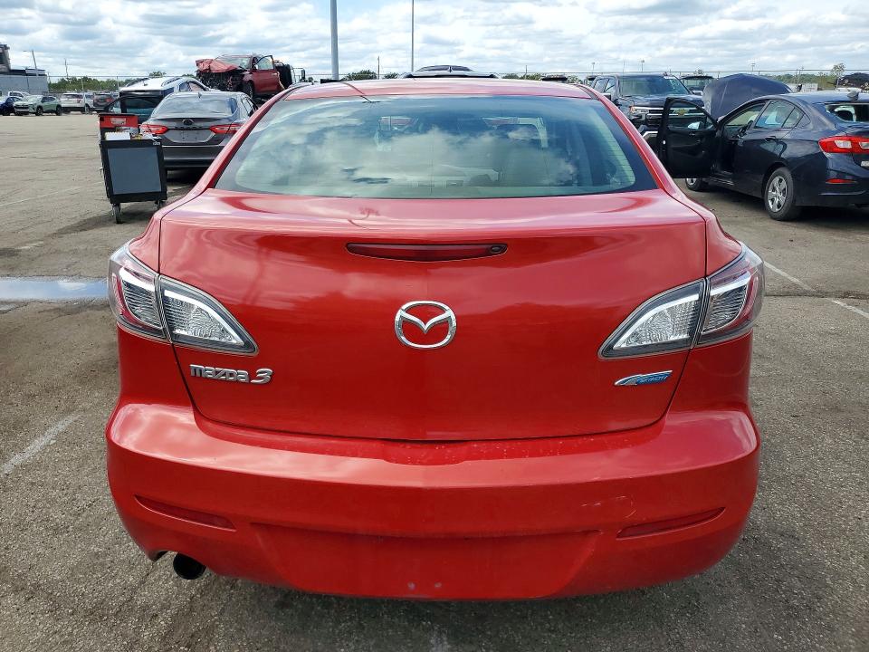 68557646 :رقم المزاد ، JM1BL1W78D1814911 vin ، 2013 Mazda 3 مزاد بيع