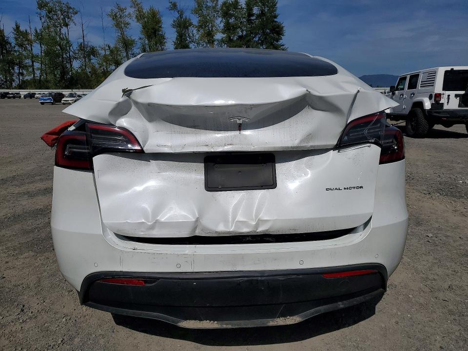 67935926 :رقم المزاد ، 7SAYGDEE5NF481515 vin ، 2022 Tesla Model Y مزاد بيع