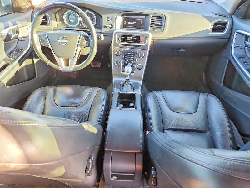 2013 Volvo S60 მანქანა იყიდება აუქციონზე, vin: YV1612FSXD2225896, აუქციონის ნომერი: 69728096