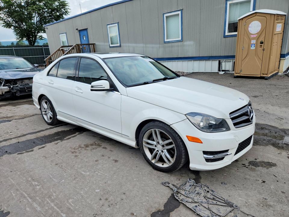 67574186 :رقم المزاد ، WDDGF8AB7ER324468 vin ، 2014 Mercedes-benz C مزاد بيع