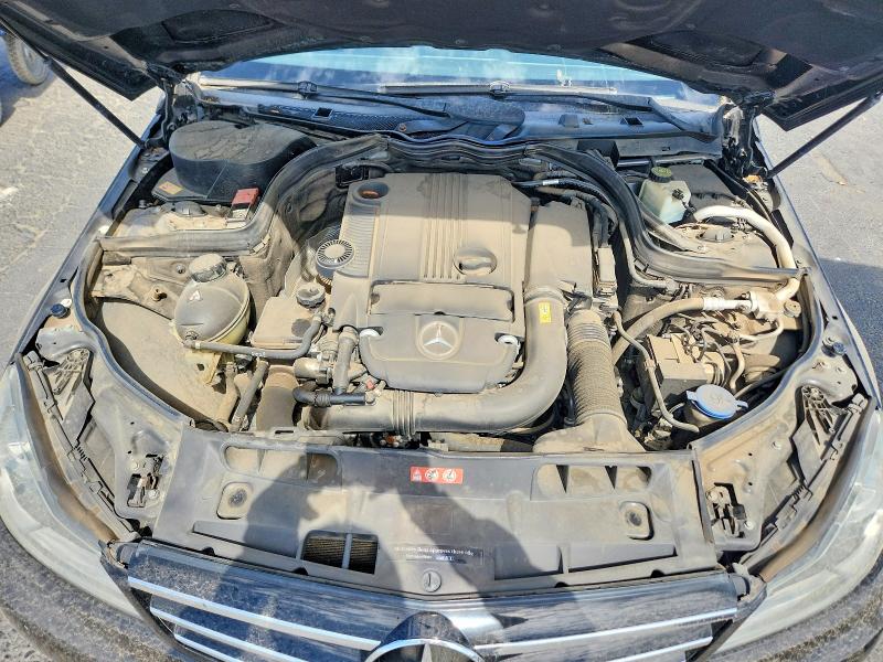 70019816 :رقم المزاد ، WDDGF4HB5EA957208 vin ، 2014 Mercedes-benz C مزاد بيع