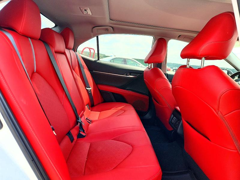 68702676 :رقم المزاد ، 4T1KZ1AK9RU098886 vin ، 2024 Toyota Camry مزاد بيع
