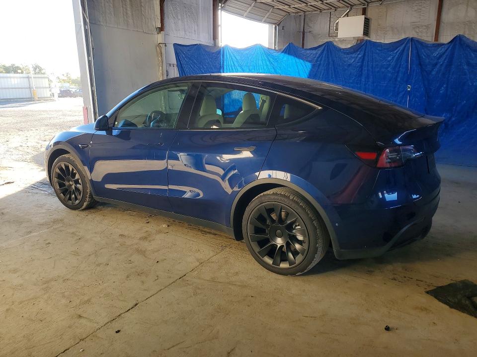 70063916 :رقم المزاد ، 7SAYGAEE9NF486456 vin ، 2022 Tesla Model Y مزاد بيع