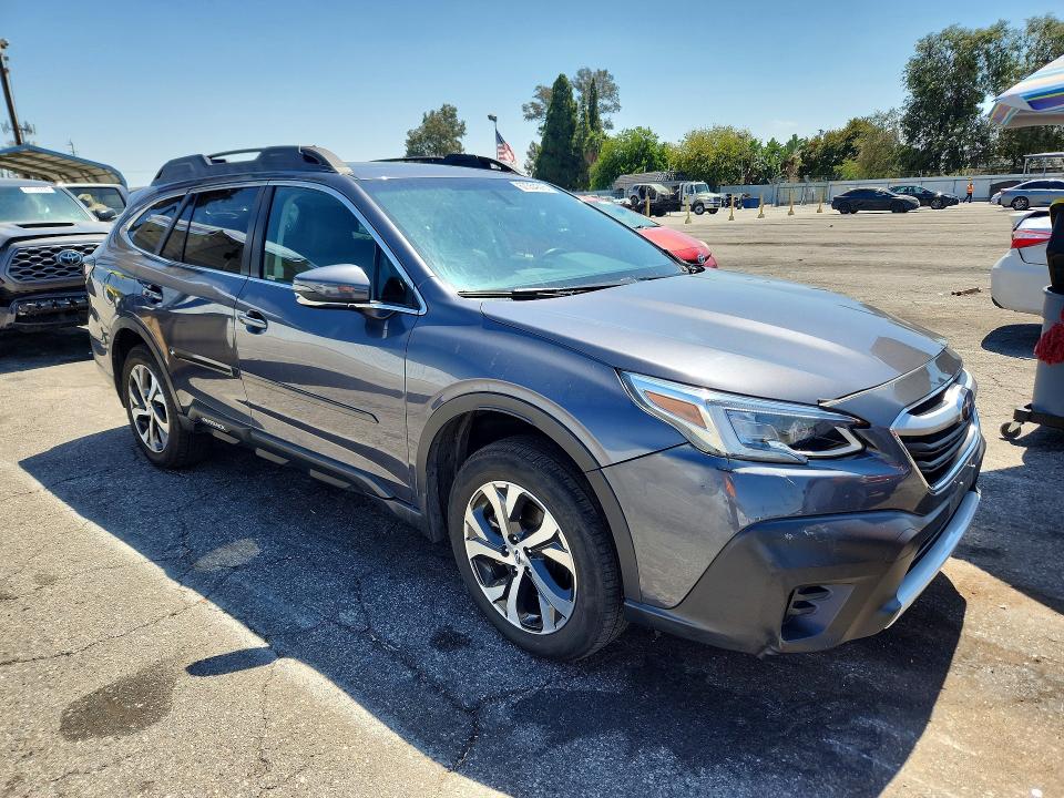 67354016 :رقم المزاد ، 4S4BTGND4L3222592 vin ، 2020 Subaru Outback مزاد بيع