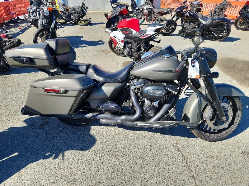 67194186 :رقم المزاد ، 1HD1KVC35JB624821 vin ، 2018 Harley-davidson Flhrxs مزاد بيع