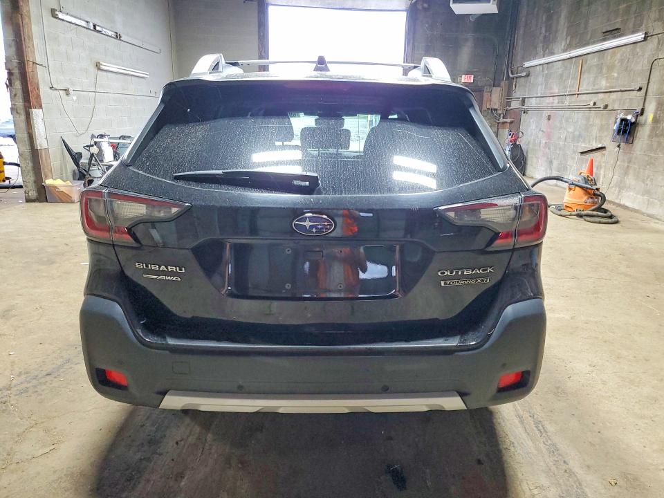 69335896 :رقم المزاد ، 4S4BTGPD1P3146221 vin ، 2023 Subaru Outback مزاد بيع