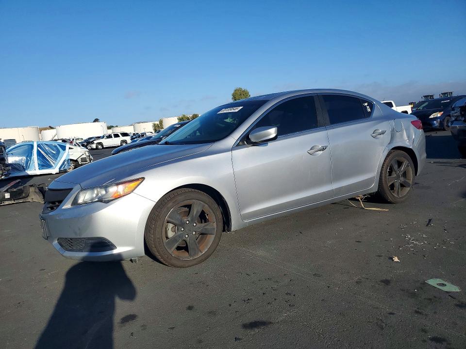 Auction sale of the 2014 Acura Ilx, vin: 19VDE1F38EE015315, lot number: 69189646