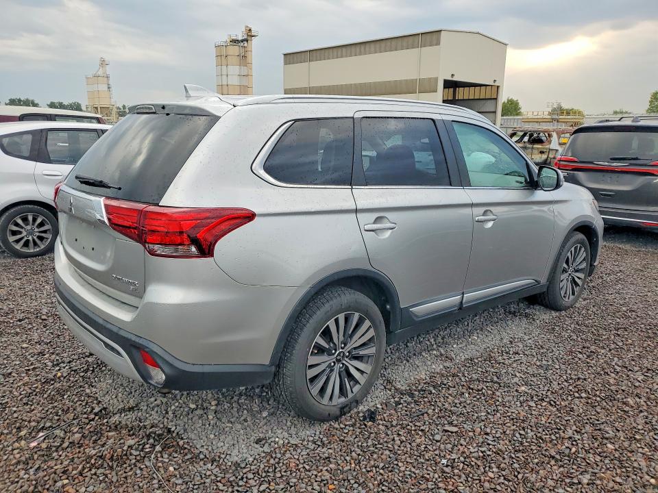 67767886 :رقم المزاد ، JA4AZ3A34KZ041681 vin ، 2019 Mitsubishi Outlander مزاد بيع