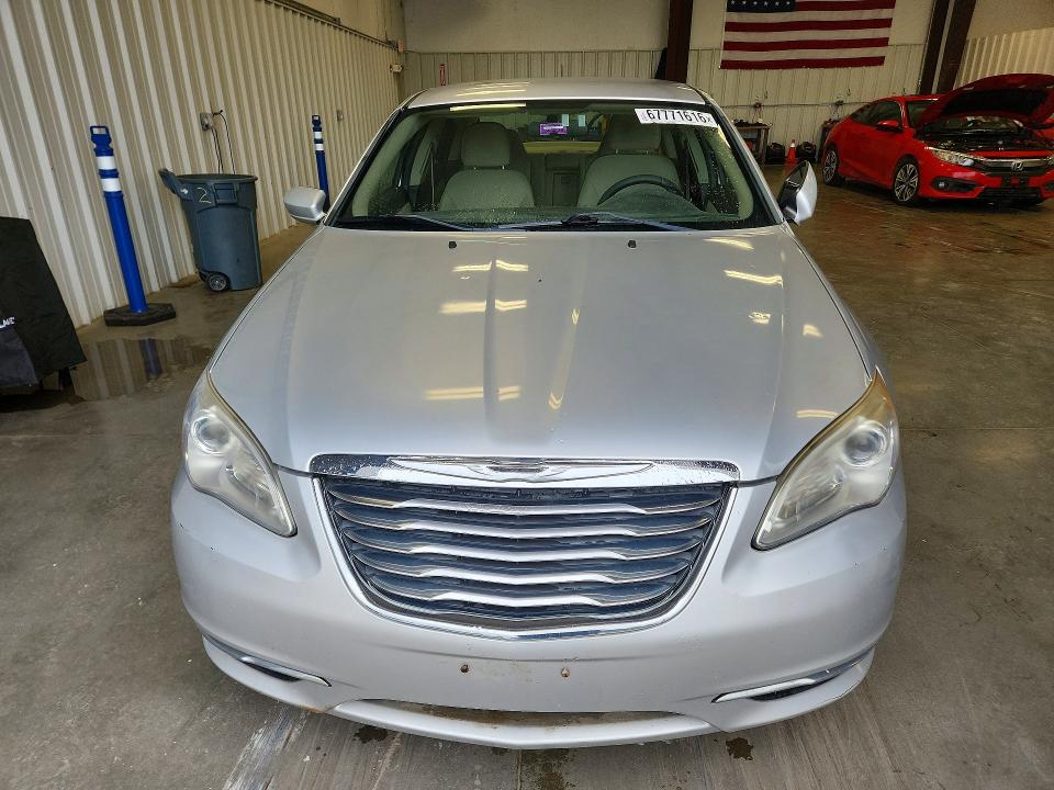 67771616 :رقم المزاد ، 1C3CCBBB8CN209948 vin ، 2012 Chrysler 200 مزاد بيع