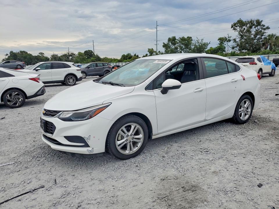 Продажа на аукционе авто 2018 Chevrolet Cruze, vin: 1G1BE5SM7J7228215, номер лота: 70693936