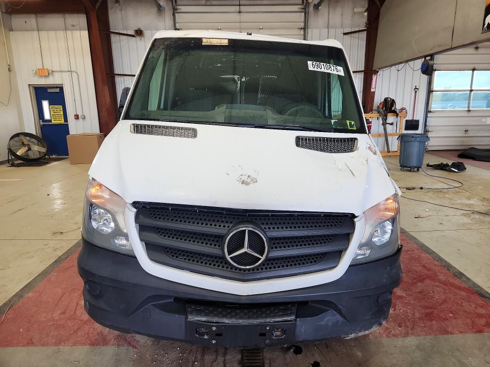 69010876 :رقم المزاد ، WD3PE7DD5GP293234 vin ، 2016 Mercedes-benz Sprinter مزاد بيع