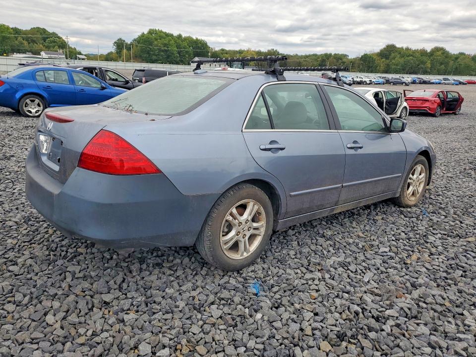 2007 Honda Accord მანქანა იყიდება აუქციონზე, vin: 1HGCM56727A105471, აუქციონის ნომერი: 70132356