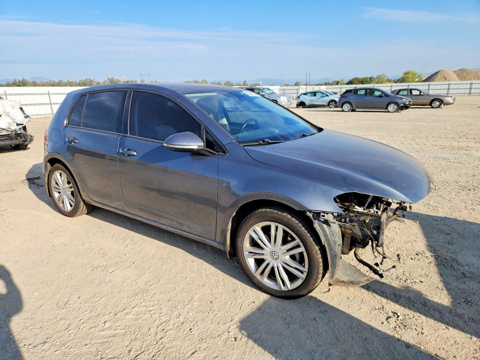 69628156 :رقم المزاد ، 3VW2A7AUXFM066333 vin ، 2015 Volkswagen Golf مزاد بيع