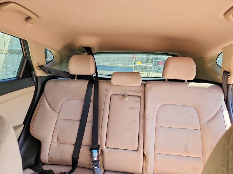 70673686 :رقم المزاد ، KM8J23A47JU610162 vin ، 2018 Hyundai Tucson مزاد بيع