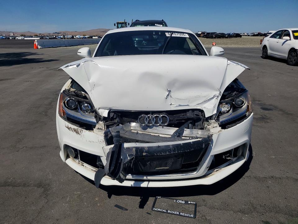 68107006 :رقم المزاد ، TRUBFAFK6B1012615 vin ، 2011 Audi Tt مزاد بيع