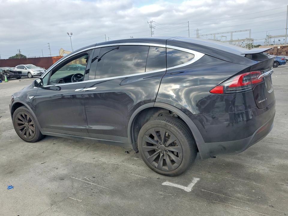 Продажа на аукционе авто 2016 Tesla Model X, vin: 5YJXCBE20GF008087, номер лота: 69242776