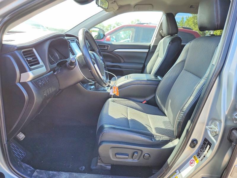 2019 Toyota Highlander მანქანა იყიდება აუქციონზე, vin: 5TDBZRFHXKS938894, აუქციონის ნომერი: 70421176