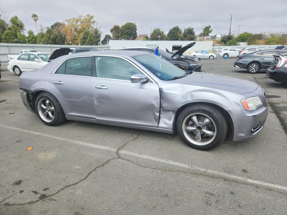 68641416 :رقم المزاد ، 2C3CCAEG8DH620777 vin ، 2013 Chrysler 300c مزاد بيع