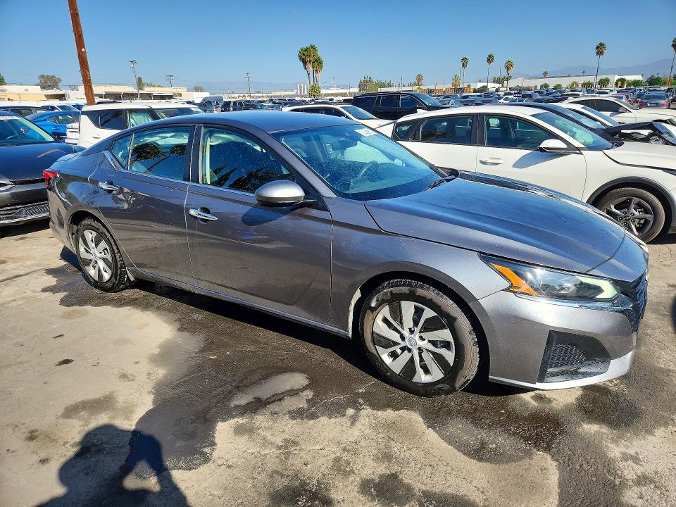 2023 Nissan Altima მანქანა იყიდება აუქციონზე, vin: 1N4BL4BVXPN376529, აუქციონის ნომერი: 69401236