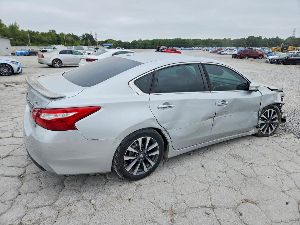 2017 Nissan Altima მანქანა იყიდება აუქციონზე, vin: 1N4AL3AP3HC288444, აუქციონის ნომერი: 69976626