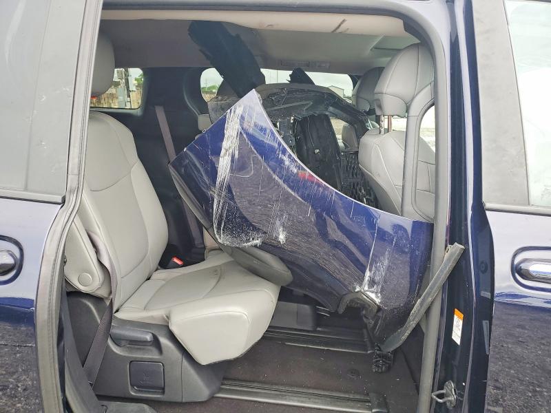 Продажа на аукционе авто 2025 Toyota Sienna, vin: 5TDYRKEC6SS229967, номер лота: 70101816