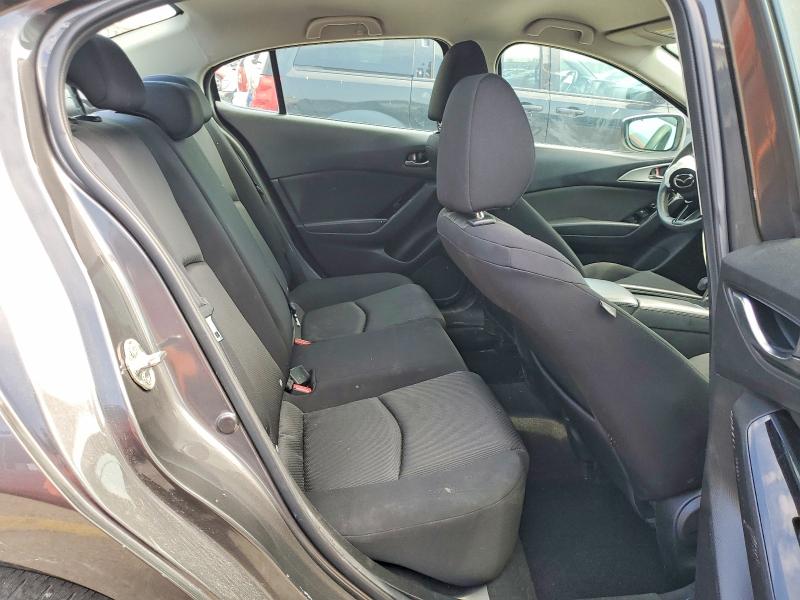 69610796 :رقم المزاد ، 3MZBN1U72HM142556 vin ، 2017 Mazda 3 مزاد بيع