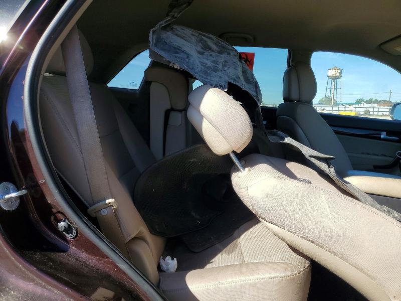 70700136 :رقم المزاد ، 5XYKTDA79FG605544 vin ، 2015 Kia Sorento مزاد بيع