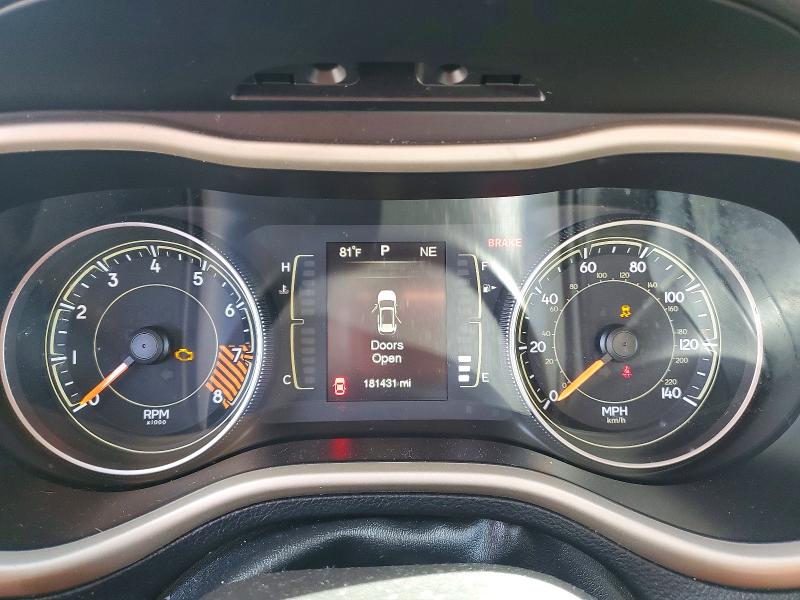 70241096 :رقم المزاد ، 1C4PJLCS3FW597046 vin ، 2015 Jeep Cherokee مزاد بيع