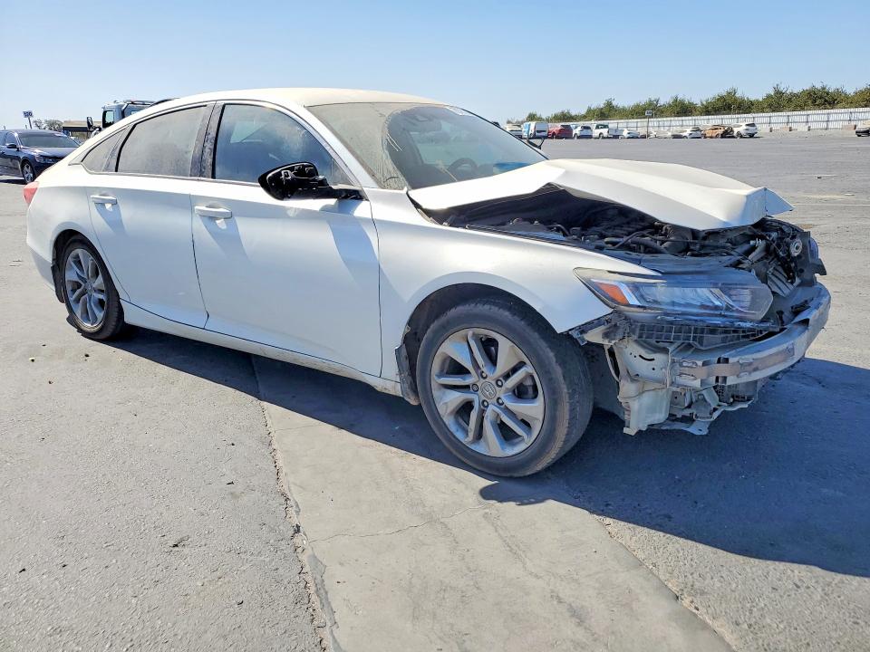 Продажа на аукционе авто 2018 Honda Accord, vin: 1HGCV1F17JA114272, номер лота: 70781666
