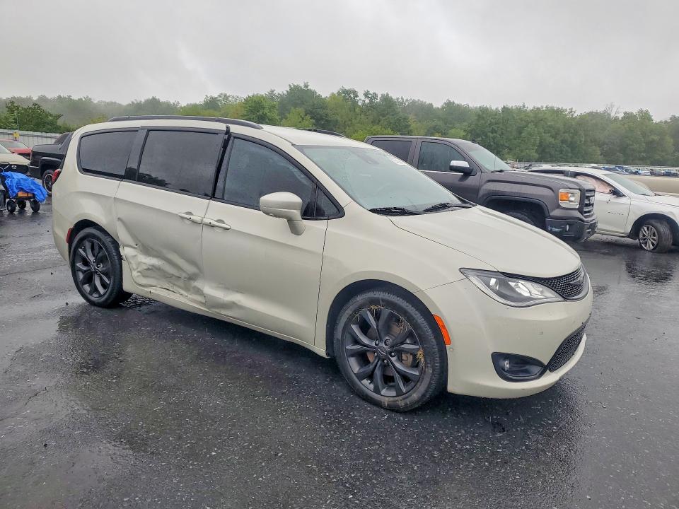 Продажа на аукционе авто 2019 Chrysler Pacifica, vin: 2C4RC1BG4KR657360, номер лота: 67490846