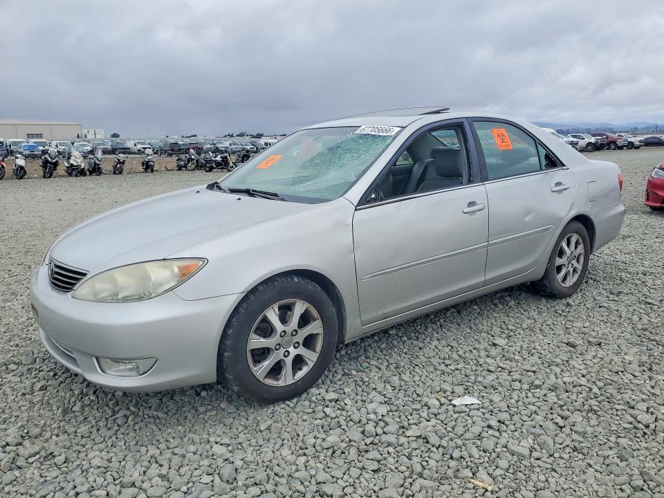 2005 Toyota Camry მანქანა იყიდება აუქციონზე, vin: 4T1BF30K75U600553, აუქციონის ნომერი: 67705666