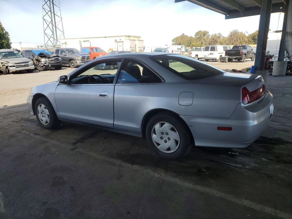 2001 Honda Accord მანქანა იყიდება აუქციონზე, vin: 1HGCG22401A036370, აუქციონის ნომერი: 68037056