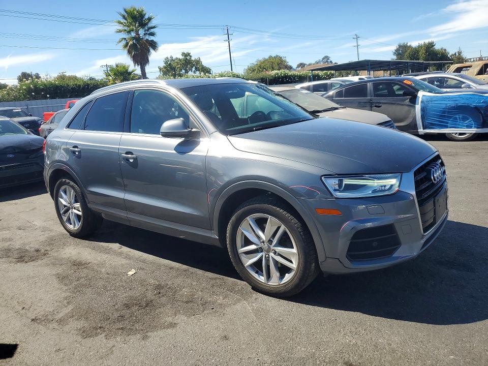 66848986 :رقم المزاد ، WA1BFCFS7GR013670 vin ، 2016 Audi Q3 مزاد بيع