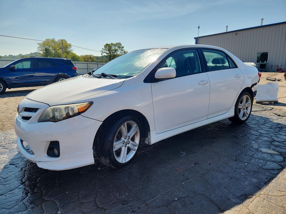 69008746 :رقم المزاد ، 2T1BU4EE7DC119832 vin ، 2013 Toyota Corolla مزاد بيع