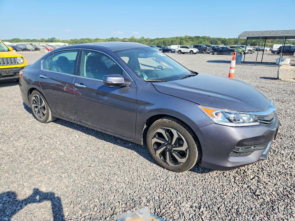 Продажа на аукционе авто 2017 Honda Accord, vin: 1HGCR2F85HA024393, номер лота: 67385066