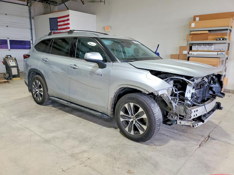Продажа на аукционе авто 2020 Toyota Highlander, vin: 5TDHBRCH5LS503124, номер лота: 69889196