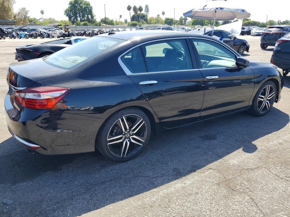 69722506 :رقم المزاد ، 1HGCR2F74HA125349 vin ، 2017 Honda Accord مزاد بيع