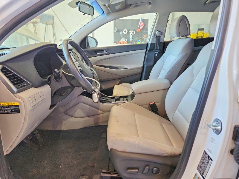2017 Hyundai Tucson მანქანა იყიდება აუქციონზე, vin: KM8J3CA25HU400827, აუქციონის ნომერი: 70801116
