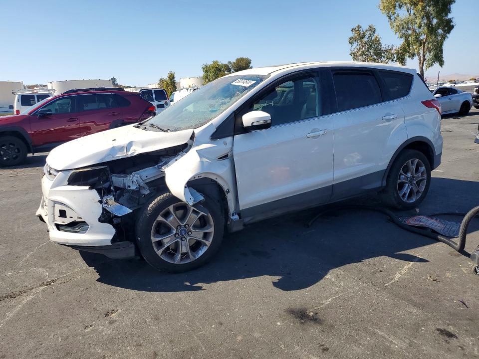 2013 Ford Escape მანქანა იყიდება აუქციონზე, vin: 1FMCU0H90DUB83981, აუქციონის ნომერი: 69034646