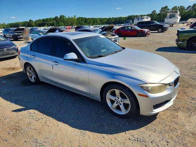 2013 Bmw 320 მანქანა იყიდება აუქციონზე, vin: WBA3B1C53DF461598, აუქციონის ნომერი: 67327456